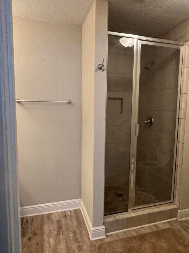 Building Photo - 166 Crossing Ln