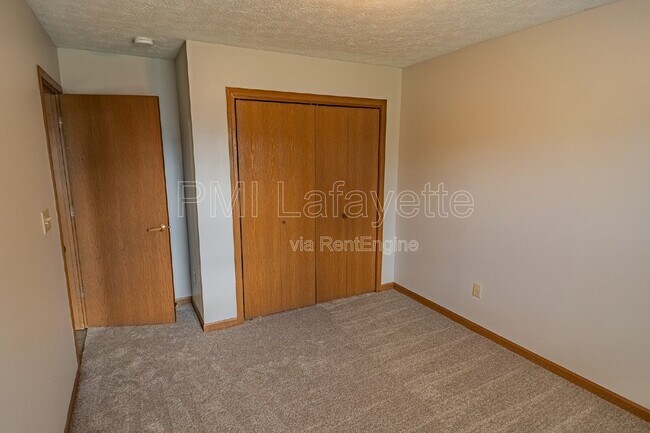 Building Photo - 5053 Saddle Dr