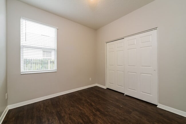 Building Photo - 439 Vicks Landing Dr