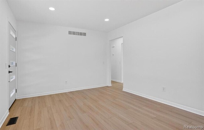 Building Photo - 4171 Mapleleaf Rd