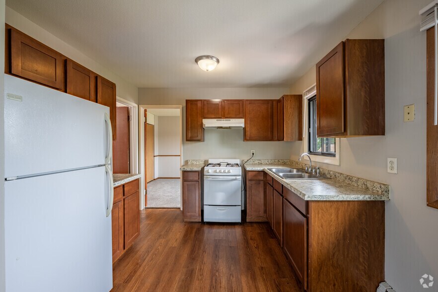 Primary Photo - Minnehaha Apartments