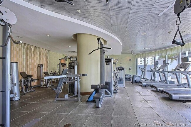 Building Photo - 1600 S Ocean Blvd