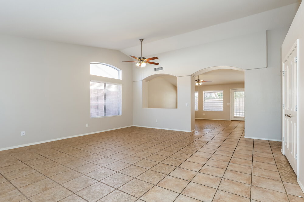 Building Photo - 6115 W Park View Ln