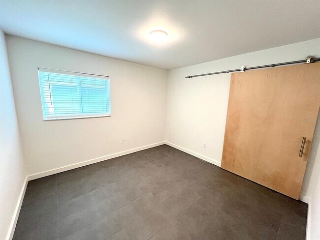 Building Photo - 19 Cedarfield Ct