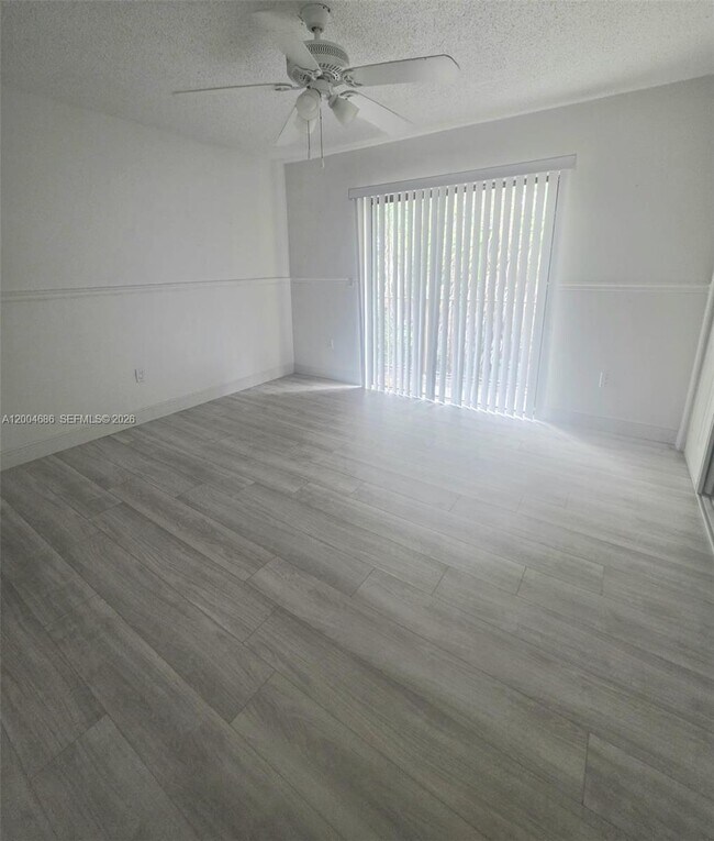 Building Photo - 8958 W Sample Rd