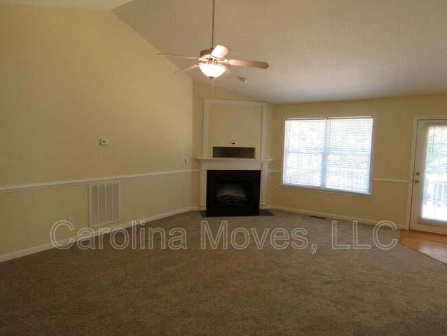 Building Photo - 22 Cunningham Cir