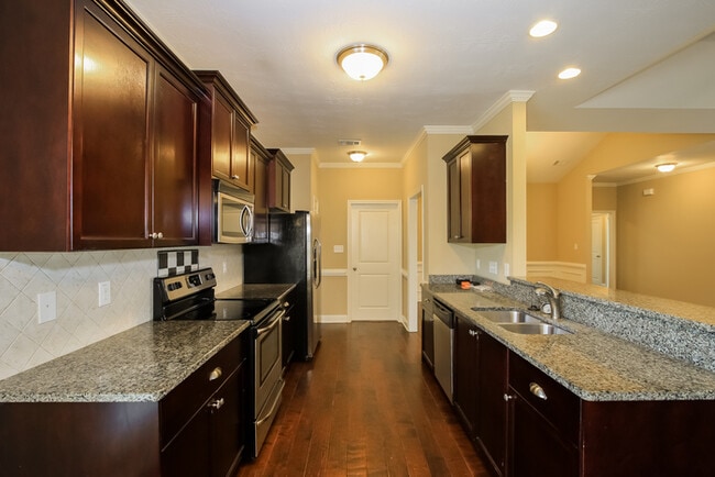 Building Photo - Stunning 3 Bedroom Home in Grovetown, GA