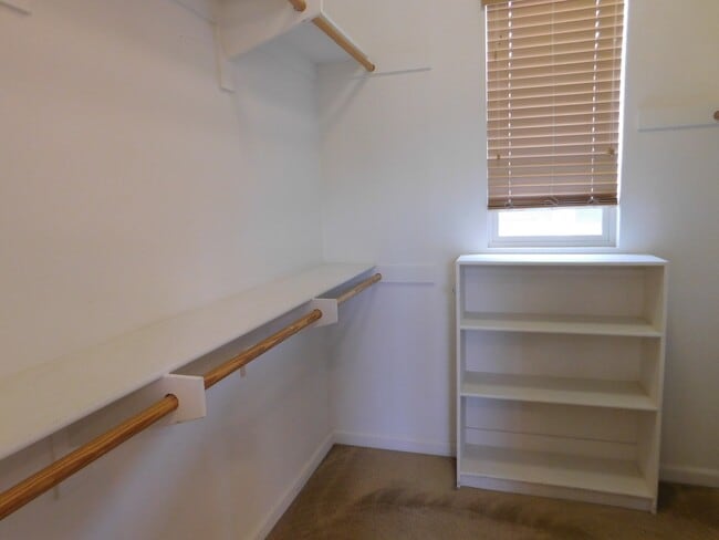 Building Photo - 2750 Dove Tail Dr