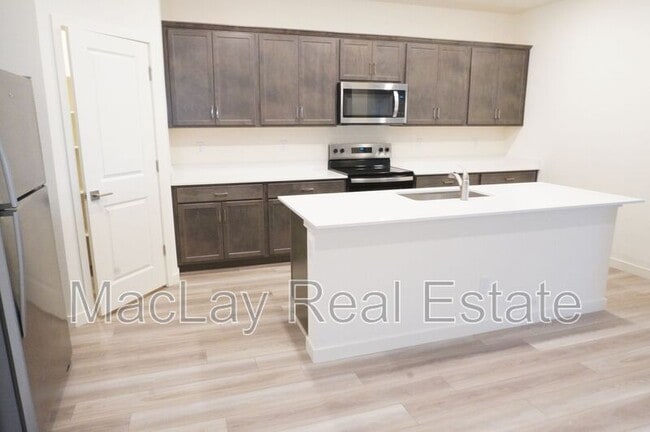 Building Photo - 4023 N Ghost Holw Wy