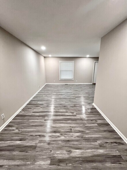 Dining Room/ Extra Living Space - 6827 Azalea Dr