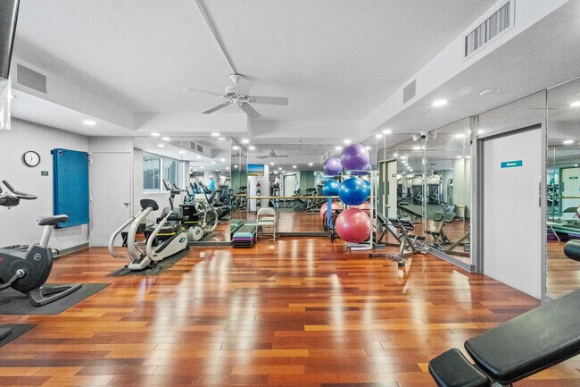 Building Photo - 3100 N Ocean Blvd