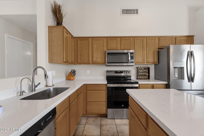 Building Photo - 1216 W Pinon Ave