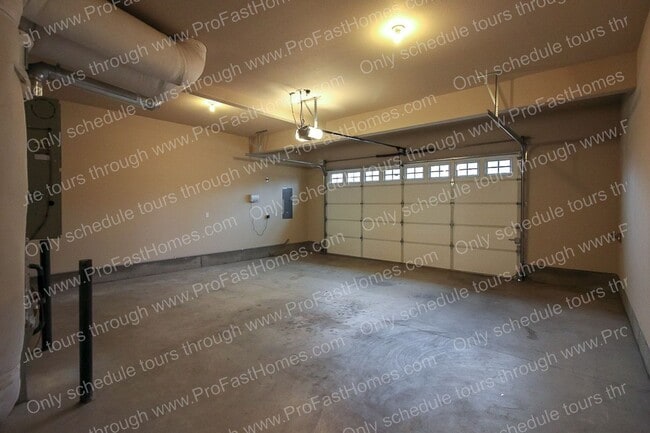 Building Photo - 13386 SE Highpointe St