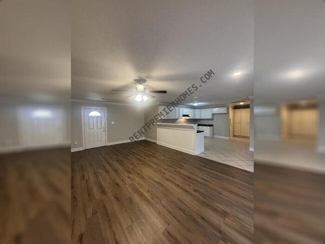 Building Photo - 12 Timberside Cove