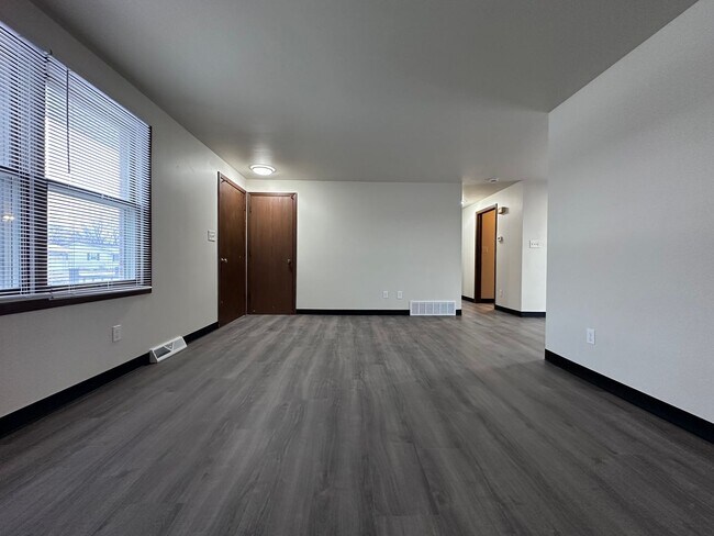 Building Photo - 1255-1325 O Keefe Rd