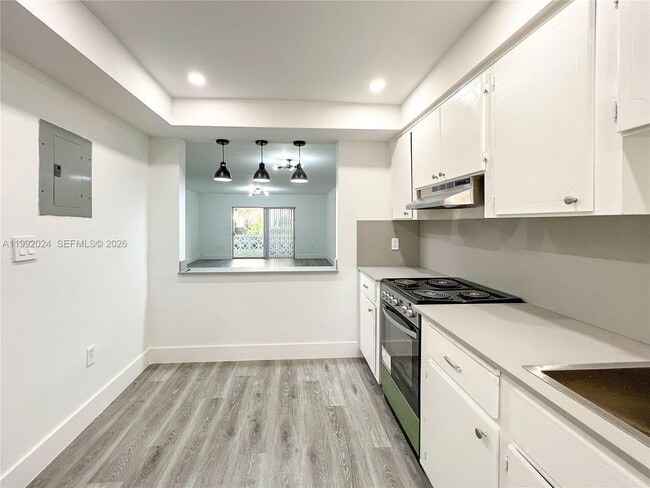 Building Photo - 2005 Sans Souci Blvd