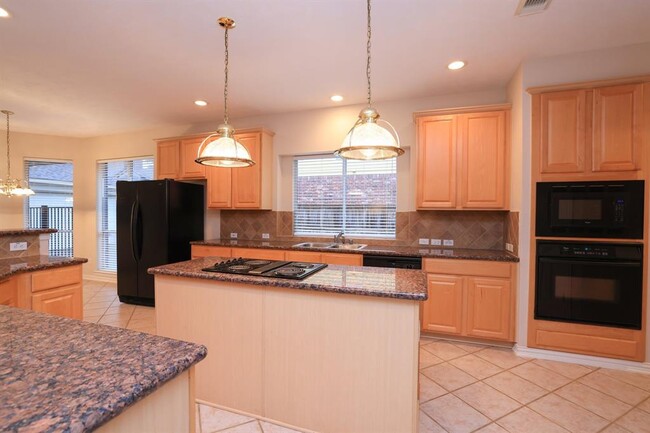 Building Photo - 17222 Leeside Dr