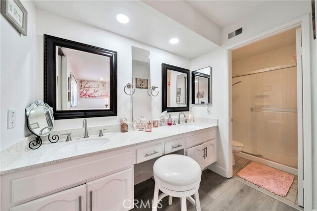 Building Photo - 5151 Walnut Ave