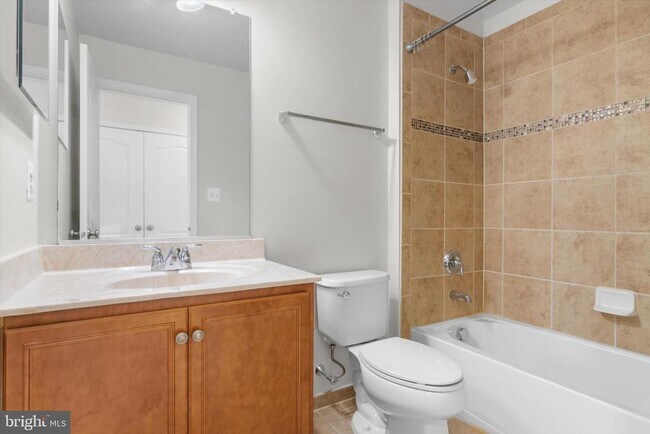 Building Photo - 43187 Loudoun Reserve Dr