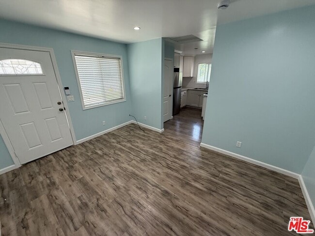 Building Photo - 7512 Jamieson Ave