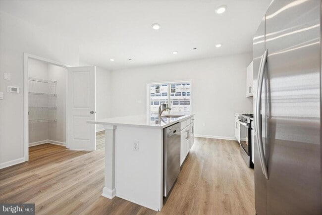 Building Photo - 163 Sandy Rdg Rd