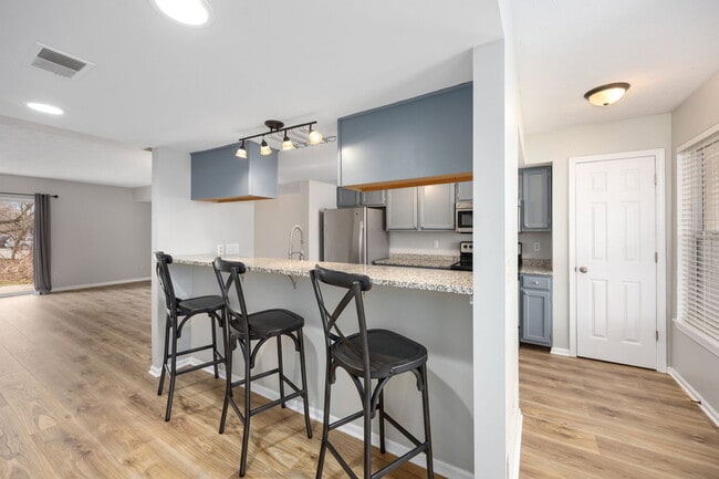 Building Photo - 7033 S Cannon Pl Dr