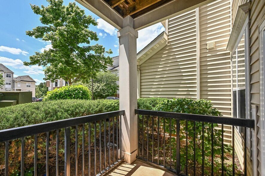 Building Photo - 11317 Aristotle Dr