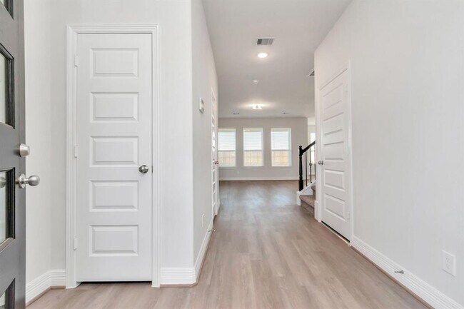 Building Photo - 21267 Catalina Palm Dr