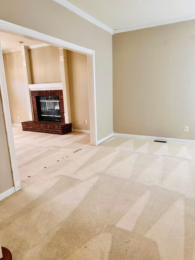 Building Photo - 1110 Brookedale Ct