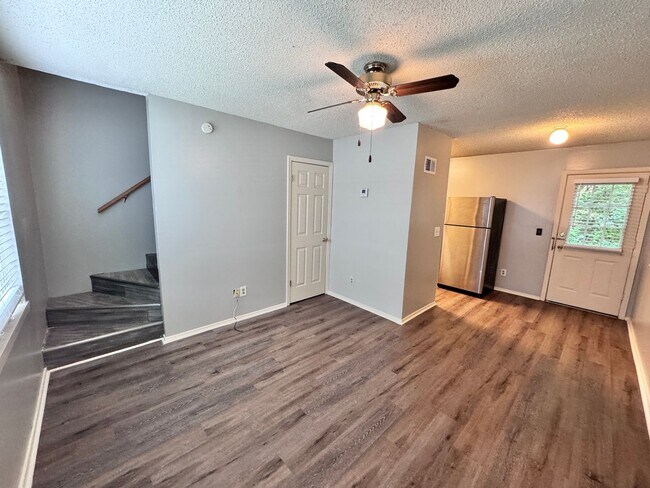 Building Photo - 1309C Access Road