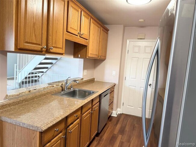 Building Photo - 23647 Stonehenge Blvd