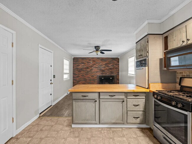 Building Photo - Earn Wealth While Leasing - Like a Homeowner - Lease to Own