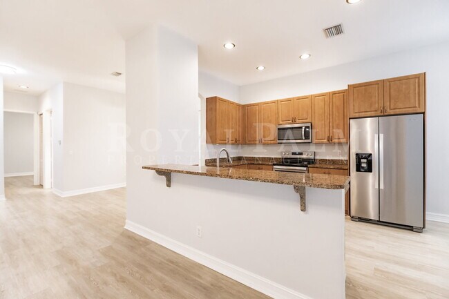 Building Photo - 12060 Lucca St