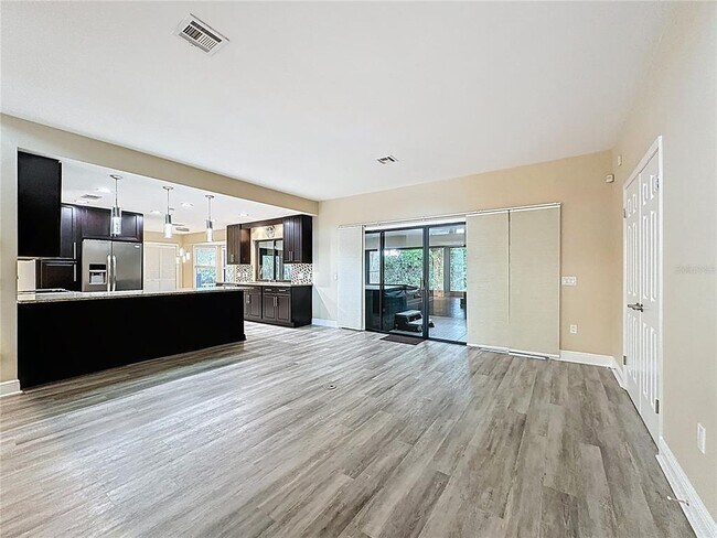 Building Photo - 6846 Lake View Dr