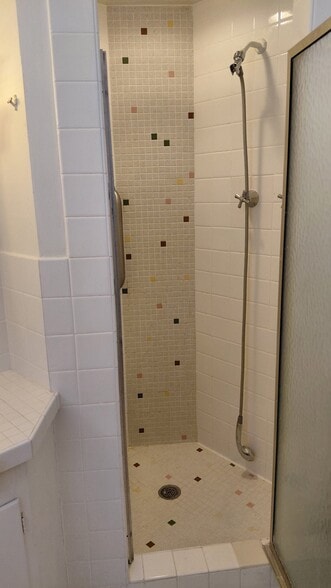 Building Photo - 6412 Mendelssohn Ln