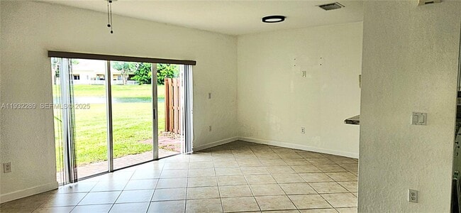 Building Photo - 3350 NE 13th Cir Dr