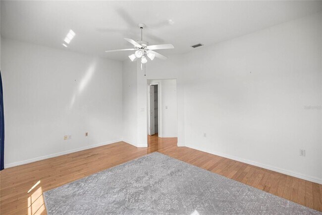 Building Photo - 482 W Fenway Dr
