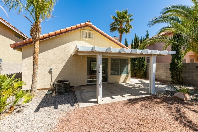 Building Photo - Cozy 3 bedroom single story house in Green Valley