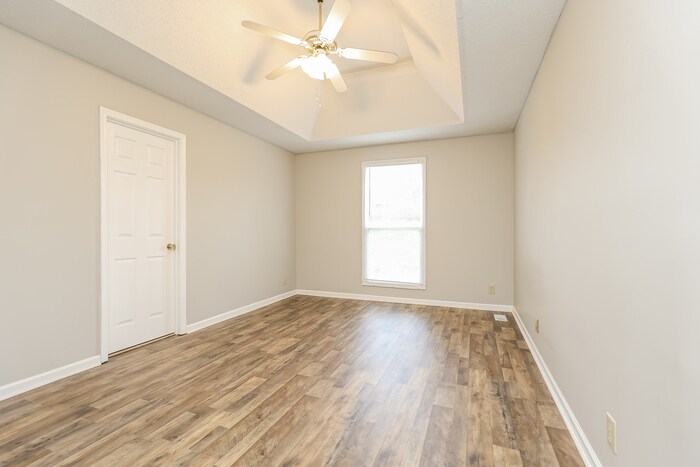 Building Photo - 3507 Clearwater Dr