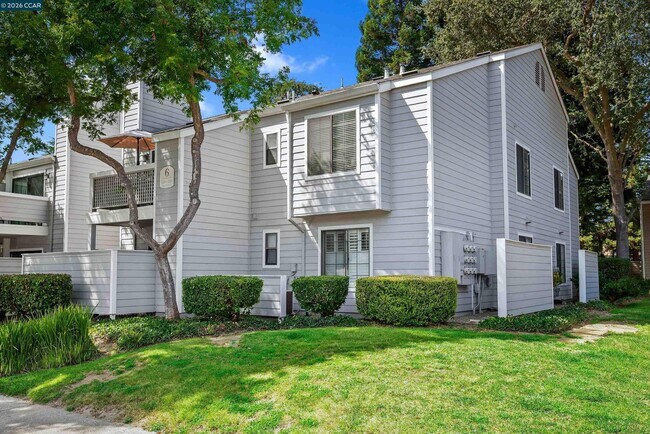 Building Photo - 332 Eastridge Dr