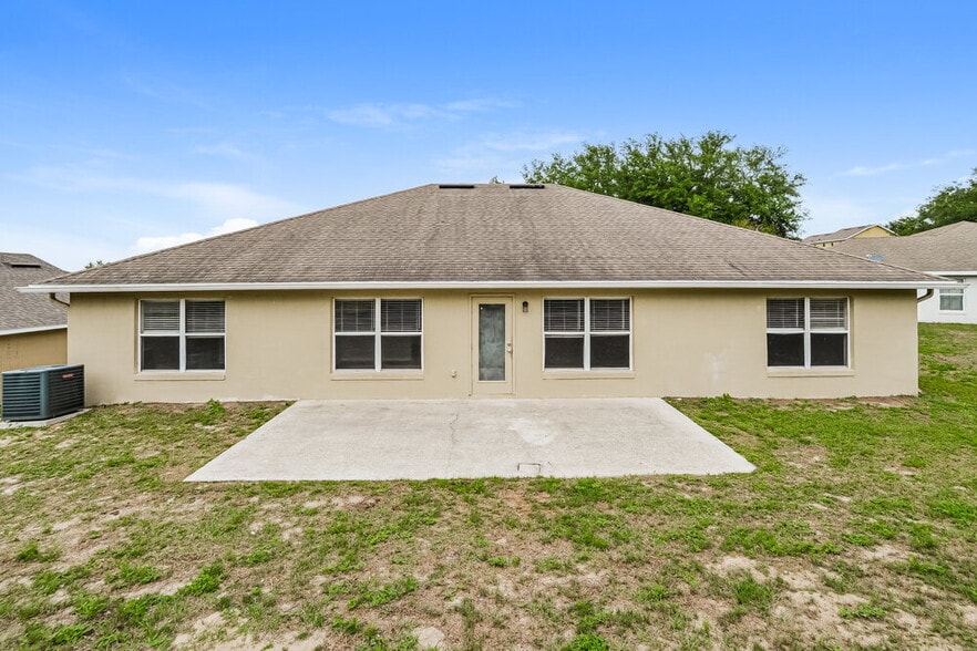 Building Photo - 942 Cork Oak Ln