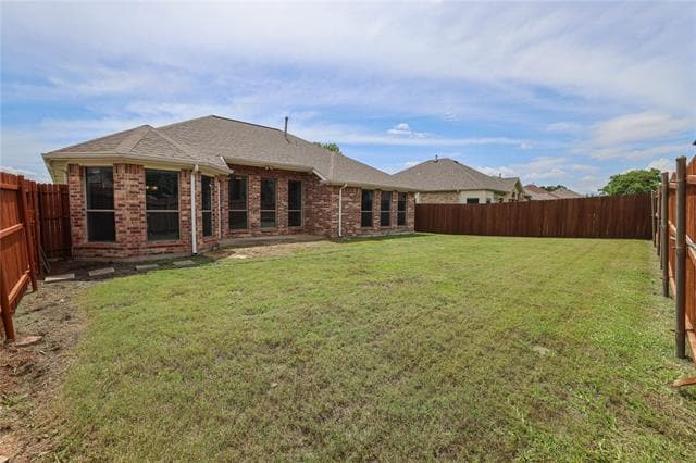 Building Photo - 2101 Oakridge Dr