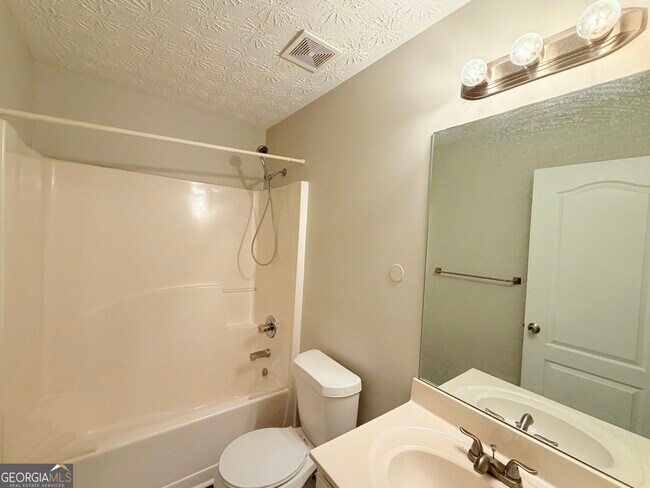 Building Photo - 20 Pine Canyon Dr SW