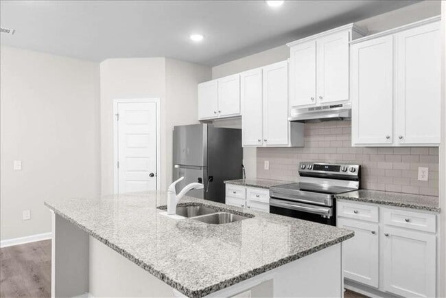Building Photo - 200 Vickery Ln