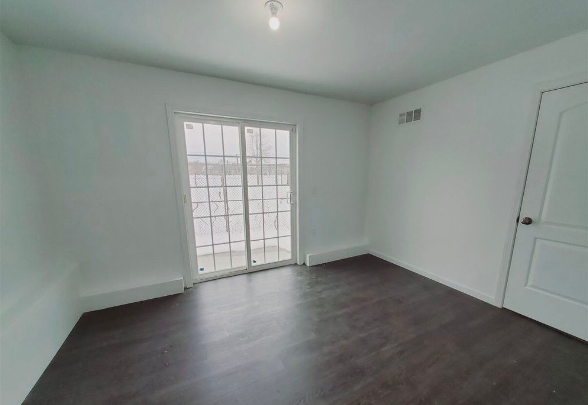 Building Photo - 840 Seaview Ave