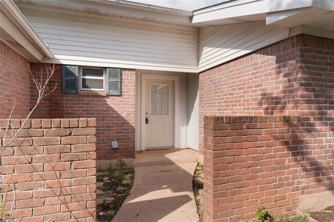 Building Photo - 8102 Red Willow Dr