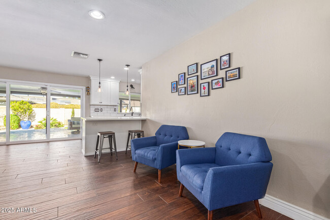 Building Photo - 2032 E Pegasus Dr