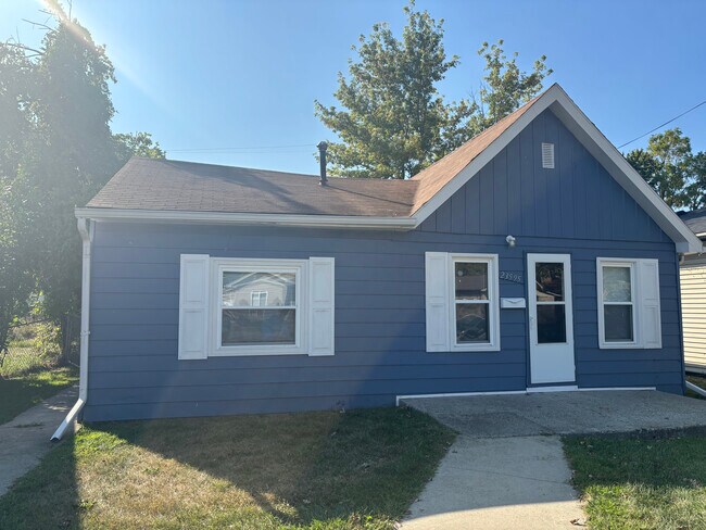 Building Photo - Freeland