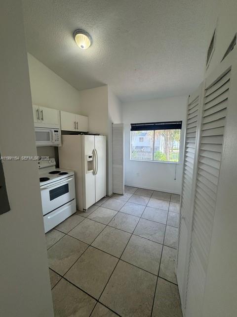 Building Photo - 6425 SW 130th Pl