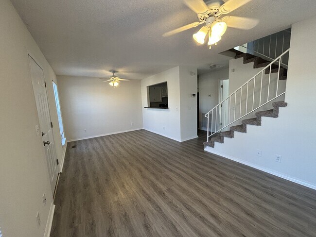 Building Photo - 3 BD 2 BA APARTMENT BY TTU FOR RENT
